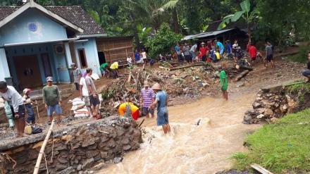  Bencana Tanah Longsor dan Banjir di wilayah Seloharjo